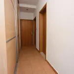 Apartamento With Parking Space Pisak, Omis - 5154 Mimice