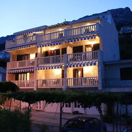 Appartamento With Parking Space Pisak, Omis - 5154