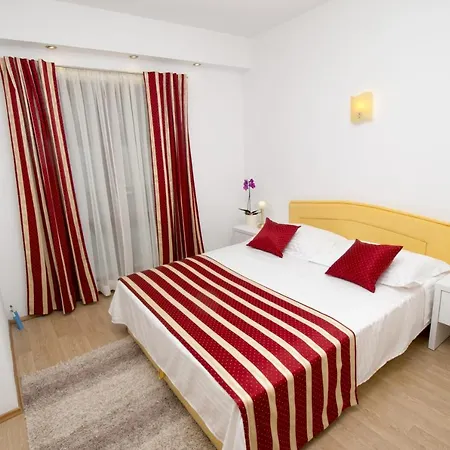 With Parking Space Pisak, Omis - 5154 Mimice